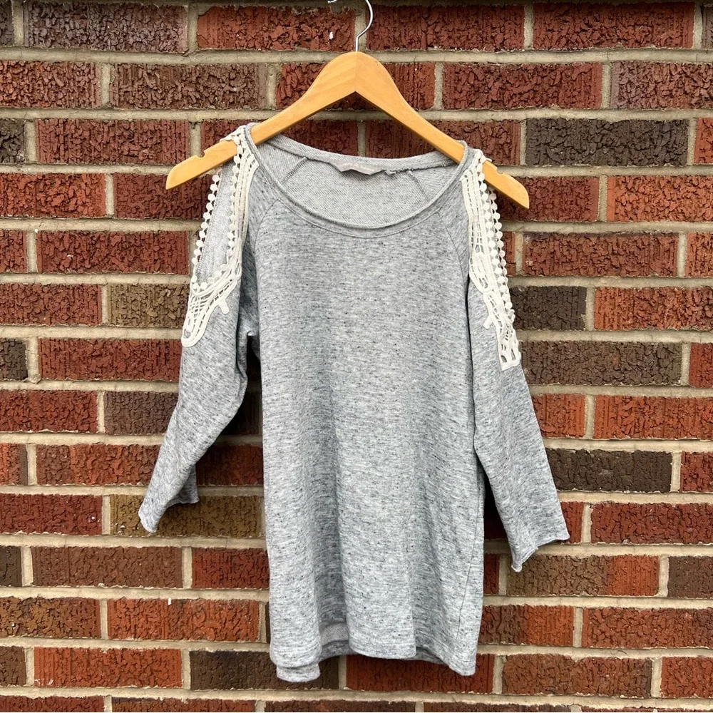 Harmony Balance Marled Gray and Cream Crochet Knit Cold Shoulder Sweatshirt